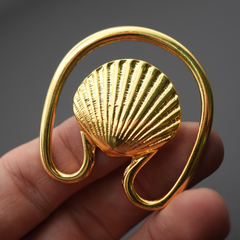 Accesorio de Oro para Vestido de Baño