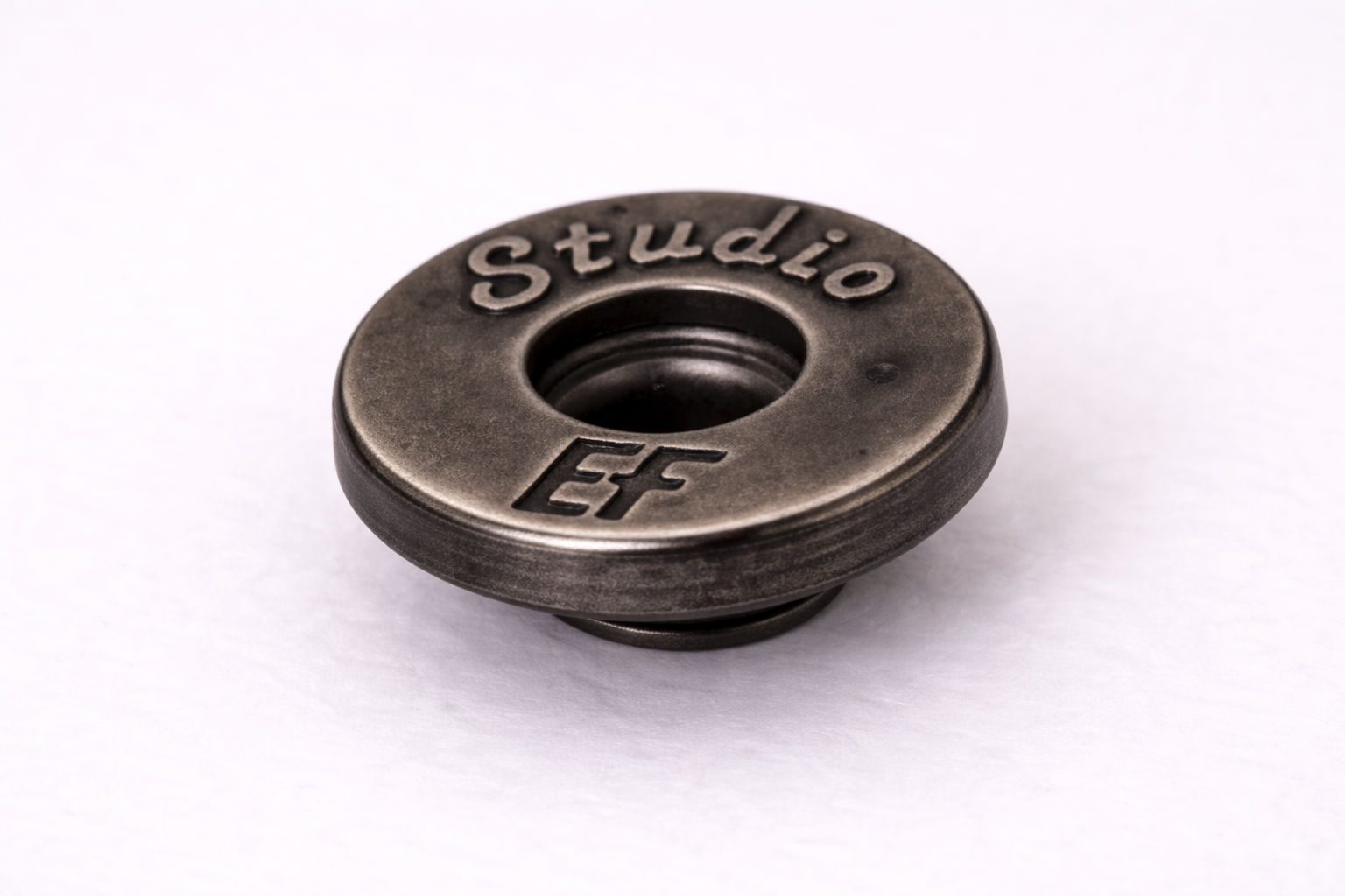 Botón Metálico Vintage Studio para Ropa Técnica – AR Insumos