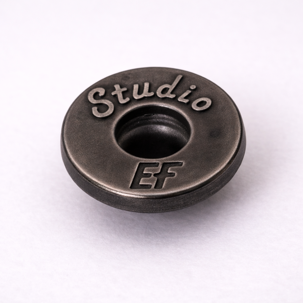 Botón Metálico Vintage Studio para Ropa Técnica – AR Insumos