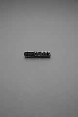 Vista frontal del remache CLASS con fondo gris